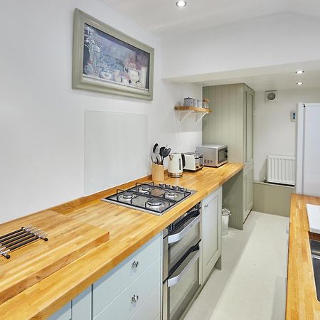 Host & Stay - 1 Coastguard Cottages سكرابورو المظهر الخارجي الصورة