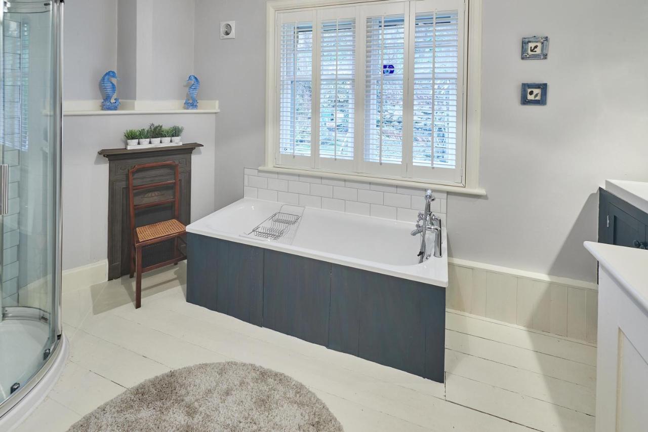 Host & Stay - 1 Coastguard Cottages سكرابورو المظهر الخارجي الصورة